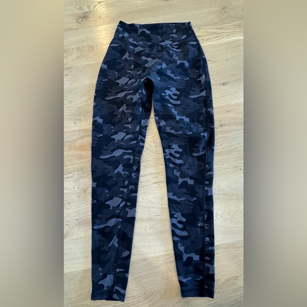 BuffBunny Black & Gray Camo High-Waist Leggings